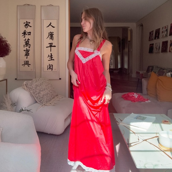 Vintage Red Maxi Dress with White Lace - Picture 4 of 9